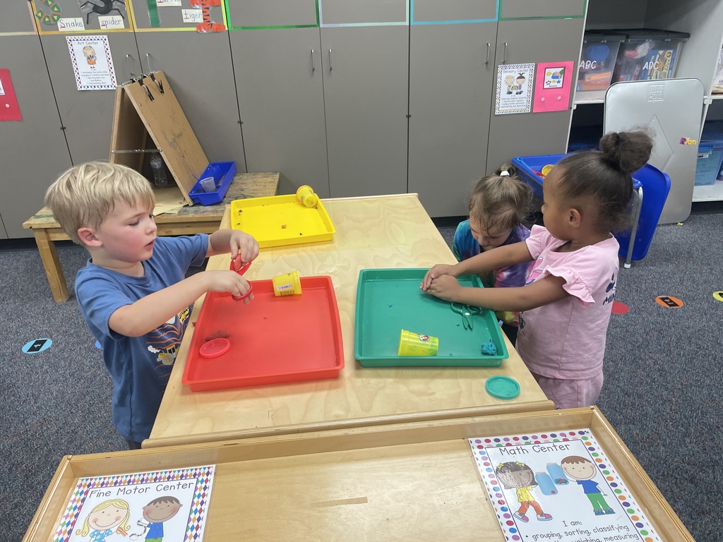 Learning through play is how our youngest students grow every day! Our Pre-K and Kindergarten centers are busy with little hands building, creating, and exploring. From play-doh creations to working together on crafts, these activities build crucial fine motor and social skills. Great things are happening in our early grades!  #PreK #EarlyLearning #LearningThroughPlay #CenterTime #SchoolCommunity