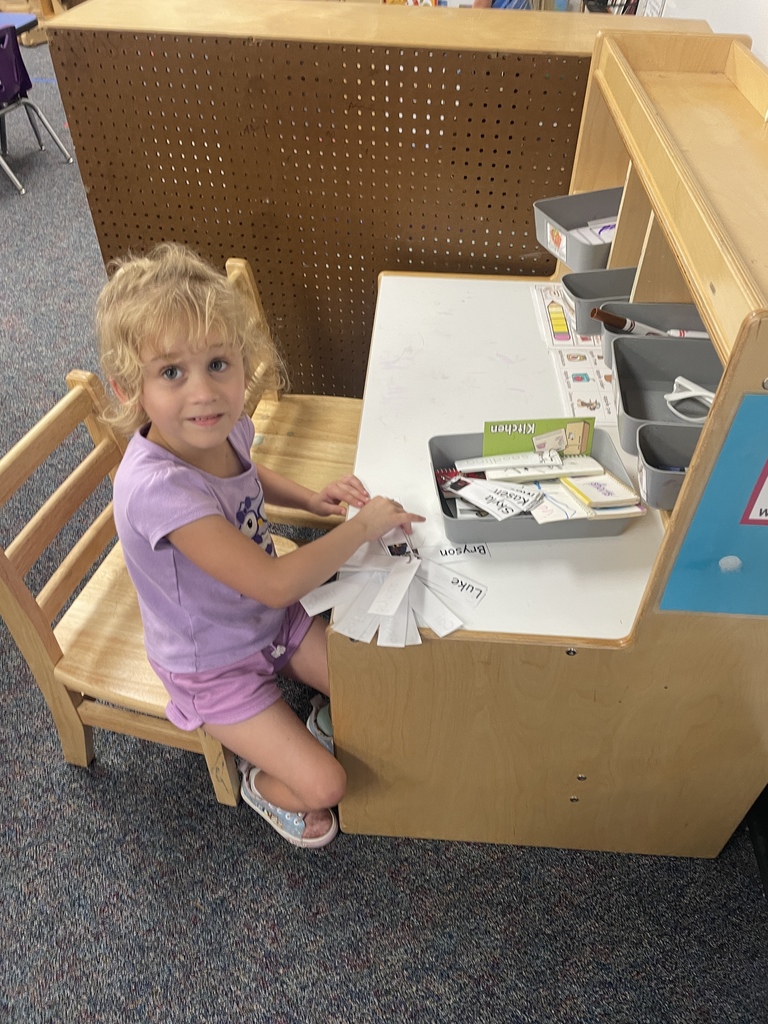 Learning through play is how our youngest students grow every day! Our Pre-K and Kindergarten centers are busy with little hands building, creating, and exploring. From play-doh creations to working together on crafts, these activities build crucial fine motor and social skills. Great things are happening in our early grades!  #PreK #EarlyLearning #LearningThroughPlay #CenterTime #SchoolCommunity