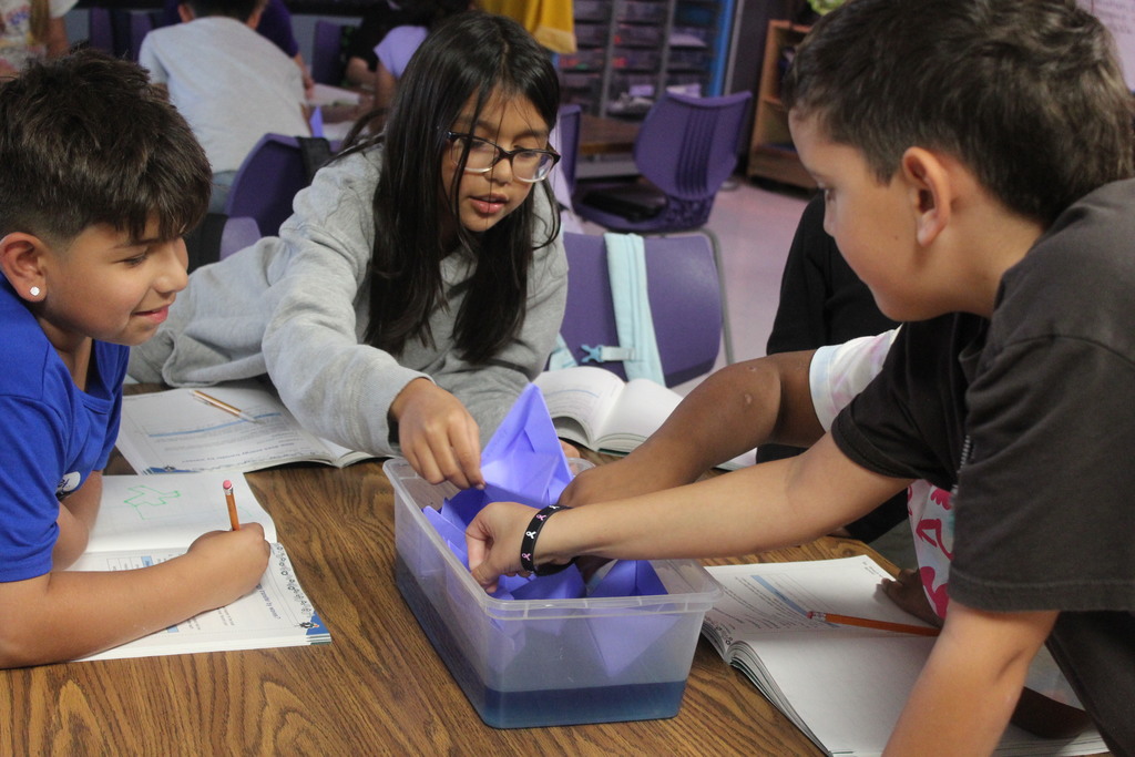 What a great experiment in Mrs. Edwards's class! Our fourth graders are testing concepts by investigating waves in water and the movement of their paper boats. This kind of collaborative exploration builds critical thinking skills and makes learning unforgettable. Future engineers and scientists in the making!