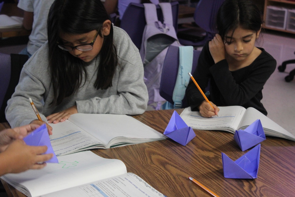 What a great experiment in Mrs. Edwards's class! Our fourth graders are testing concepts by investigating waves in water and the movement of their paper boats. This kind of collaborative exploration builds critical thinking skills and makes learning unforgettable. Future engineers and scientists in the making!