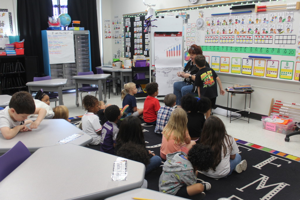 Math time in Ms. Morra's Kindergarten class is anything but boring! They kicked off with an interactive mini-lesson and then dove into small group instruction and centers. From puzzles to building blocks and counting activities, our little learners are exploring math concepts hands-on every day. It's wonderful to see the curiosity and teamwork in action! #KindergartenMath #HandsOnLearning #EarlyEducation #MsMorrasClass