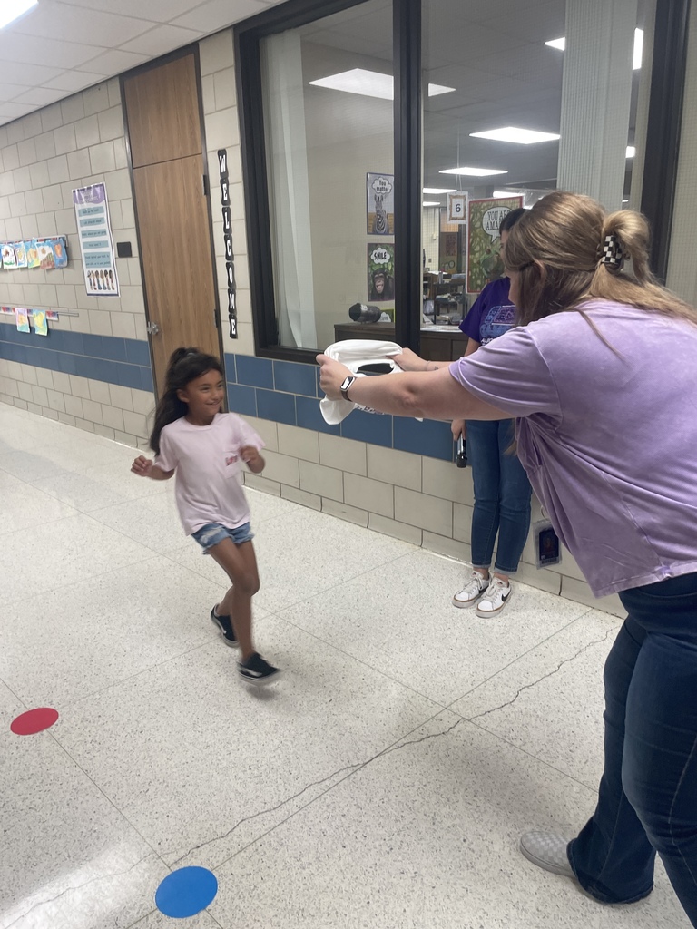What a day for our 1st Grade Super Readers! This past Friday we kicked off a long-standing tradition with our first AR Parade of the year. These fantastic students earned their spot (and a cool new t-shirt!) by reaching ten AR points. The excitement was absolutely contagious! We are so proud of their reading dedication and can't wait for the next parade of super readers! Keep turning those pages!
