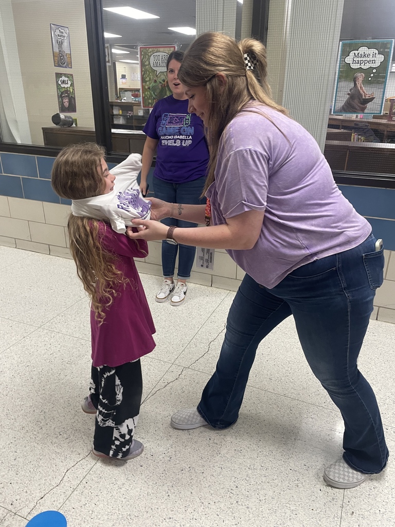 What a day for our 1st Grade Super Readers! This past Friday we kicked off a long-standing tradition with our first AR Parade of the year. These fantastic students earned their spot (and a cool new t-shirt!) by reaching ten AR points. The excitement was absolutely contagious! We are so proud of their reading dedication and can't wait for the next parade of super readers! Keep turning those pages!