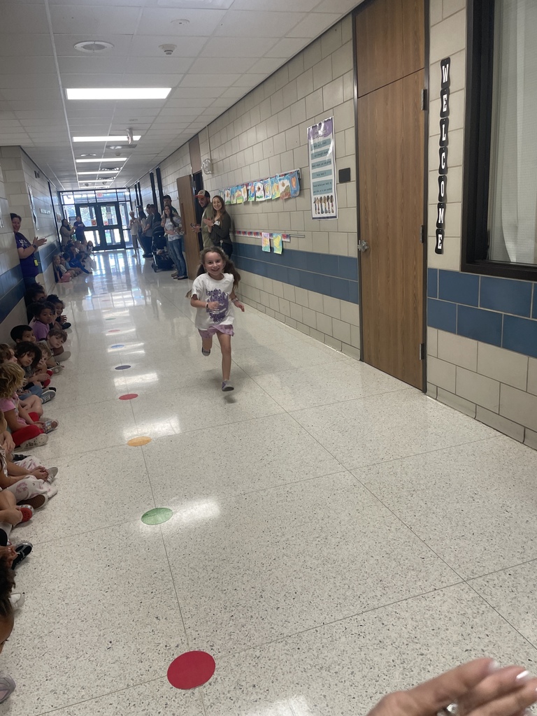 What a day for our 1st Grade Super Readers! This past Friday we kicked off a long-standing tradition with our first AR Parade of the year. These fantastic students earned their spot (and a cool new t-shirt!) by reaching ten AR points. The excitement was absolutely contagious! We are so proud of their reading dedication and can't wait for the next parade of super readers! Keep turning those pages!