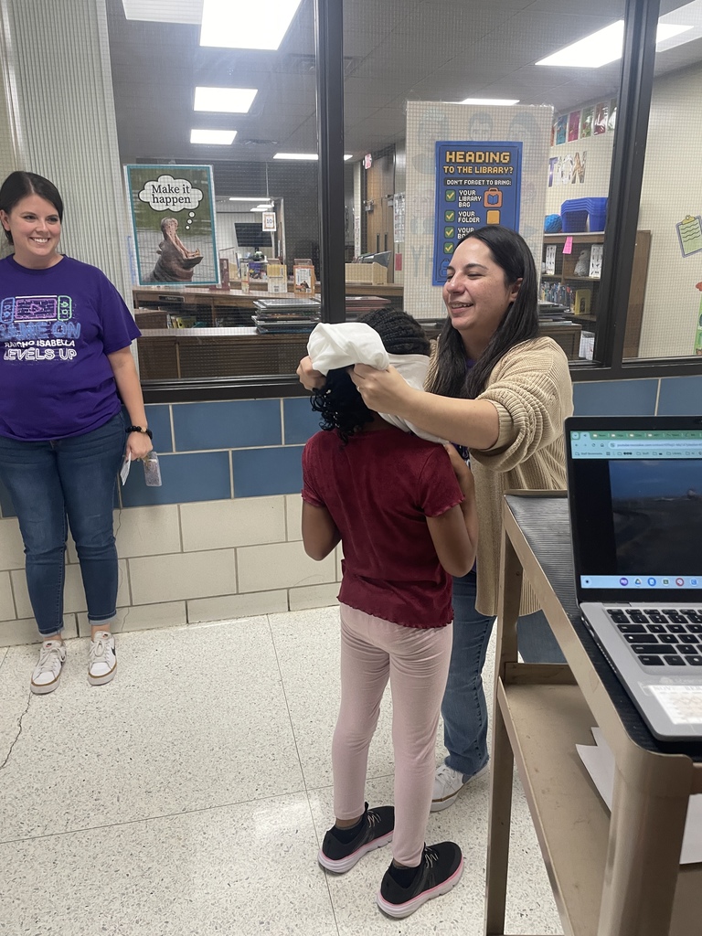 What a day for our 1st Grade Super Readers! This past Friday we kicked off a long-standing tradition with our first AR Parade of the year. These fantastic students earned their spot (and a cool new t-shirt!) by reaching ten AR points. The excitement was absolutely contagious! We are so proud of their reading dedication and can't wait for the next parade of super readers! Keep turning those pages!