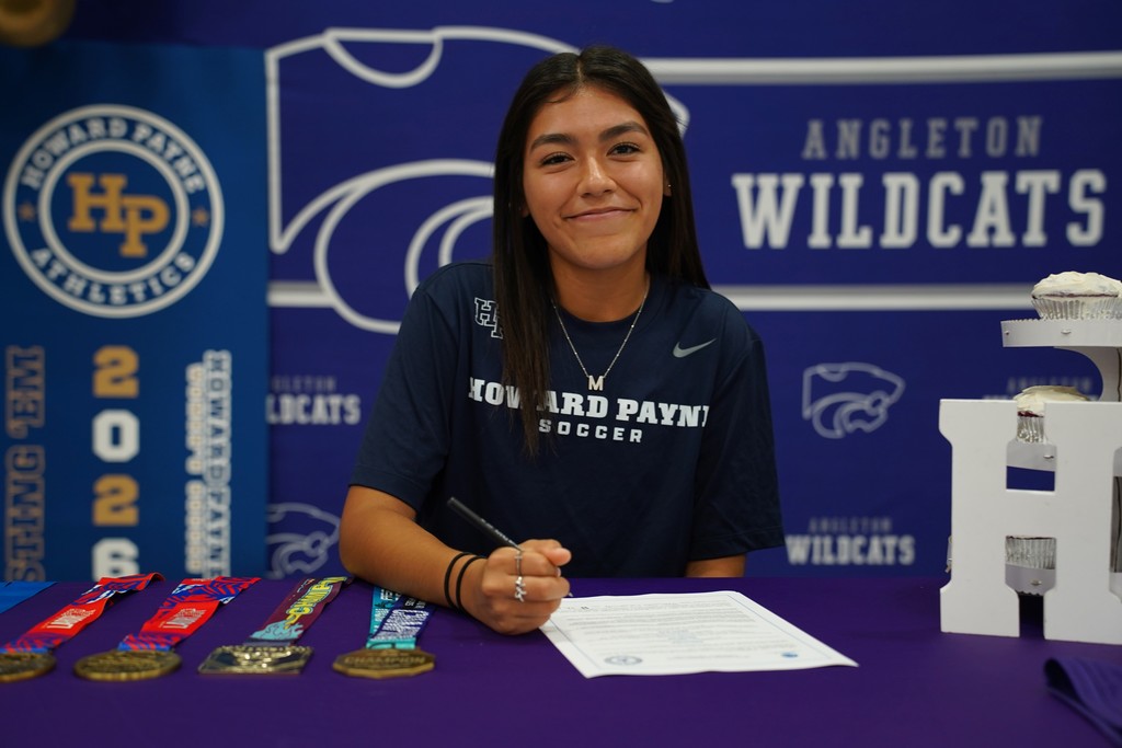 Marissa Calderon — Signing to play soccer at Howard Payne University (HPU)
