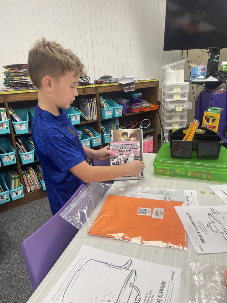 Nothing beats exploring a good book! After a fun session reading "Duck Soup" and stirring up some imaginary recipes, Ms. Brown's 2nd graders dove into the stacks to find their next great adventure. We love seeing our students check out new books and become lifelong readers!