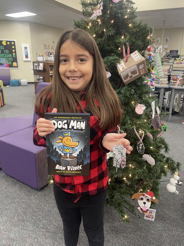Spreading holiday cheer and a love for reading! We had such a blast with our Library Ornament Contest this year. Congratulations to our five amazing winners who each got to choose a brand-new book to keep! Just look at those smiles—nothing beats finding your next great read. A big thank you to all the students who participated and shared their creativity!