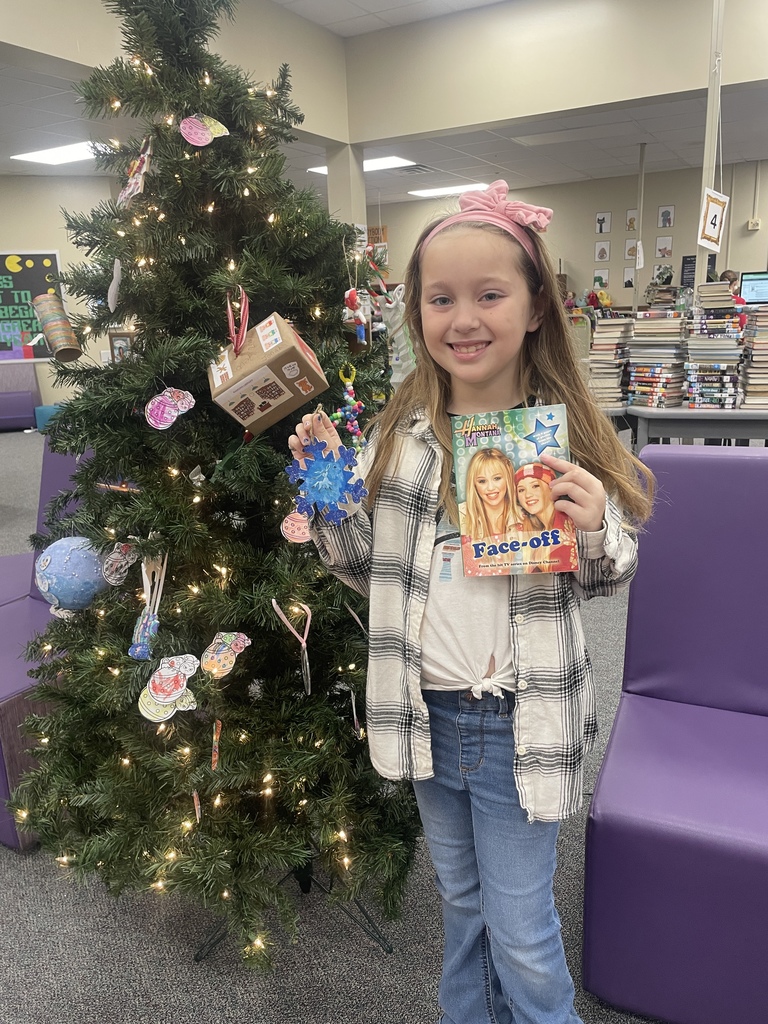 Spreading holiday cheer and a love for reading! We had such a blast with our Library Ornament Contest this year. Congratulations to our five amazing winners who each got to choose a brand-new book to keep! Just look at those smiles—nothing beats finding your next great read. A big thank you to all the students who participated and shared their creativity!