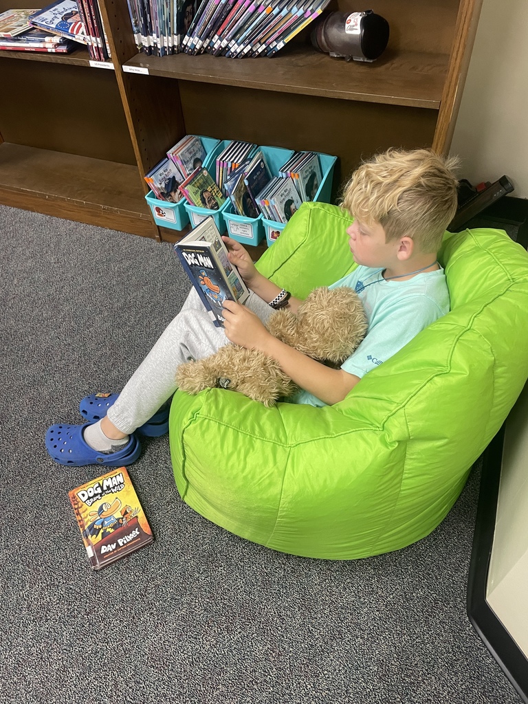 New Year, same love for learning! Mrs. Lampe-Anderson’s 4th grade class is back in the library and starting 2026 off right with reading, puzzles, and goal-setting. Our students make every day great! 