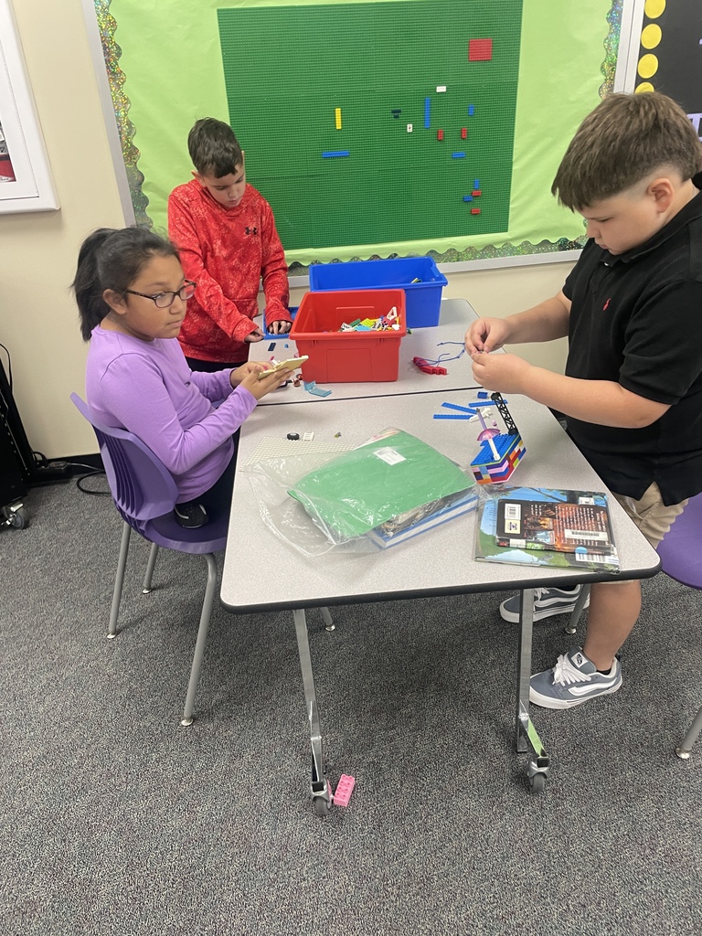 New Year, same love for learning! Mrs. Lampe-Anderson’s 4th grade class is back in the library and starting 2026 off right with reading, puzzles, and goal-setting. Our students make every day great! 