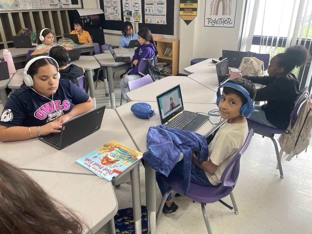Deep in discovery! Our 5th graders are tackling the tough topics of weathering and erosion. From digital simulations to detailed notebooking, these students are proving that science is anything but boring.