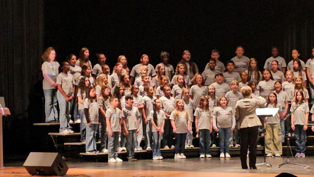 Our Honor Choir with Mrs. Ransier, took the stage at the High School and the performance was nothing short of spectacular! It’s incredible to see the growth and dedication these students pour into their craft.
