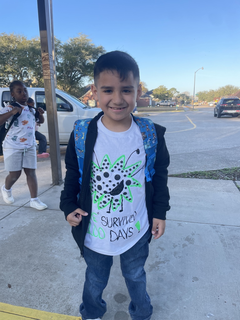 100 days of learning, 100 days of laughter, and 100 days of growing together! We officially hit the triple-digit mark today, and our students celebrated in style. From creative "100-year-old" costumes to incredible "100-item" projects, it’s clear our kids are 100 days smarter and 100% amazing! Thank you to our families for supporting these little learners every step of the way.