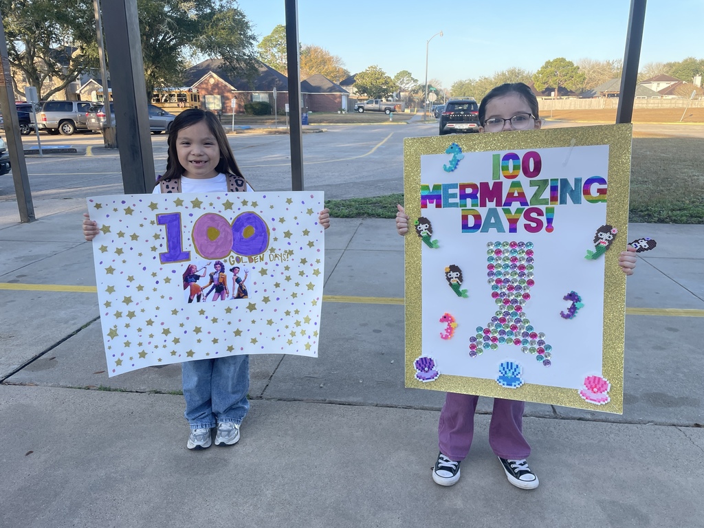 100 days of learning, 100 days of laughter, and 100 days of growing together! We officially hit the triple-digit mark today, and our students celebrated in style. From creative "100-year-old" costumes to incredible "100-item" projects, it’s clear our kids are 100 days smarter and 100% amazing! Thank you to our families for supporting these little learners every step of the way.