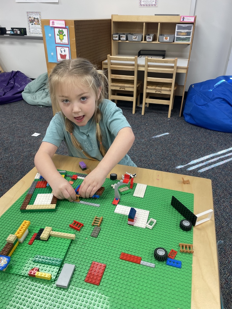 Who knew "work" could be this much fun? In our Pre-K classroom, center time is where the magic happens. Whether they are building architectural masterpieces with blocks, practicing fine motor skills with LEGOs, or developing social-emotional language over a "phone call," our students are learning through every single interaction. We aren't just playing; we’re building the foundation for a lifetime of curiosity!