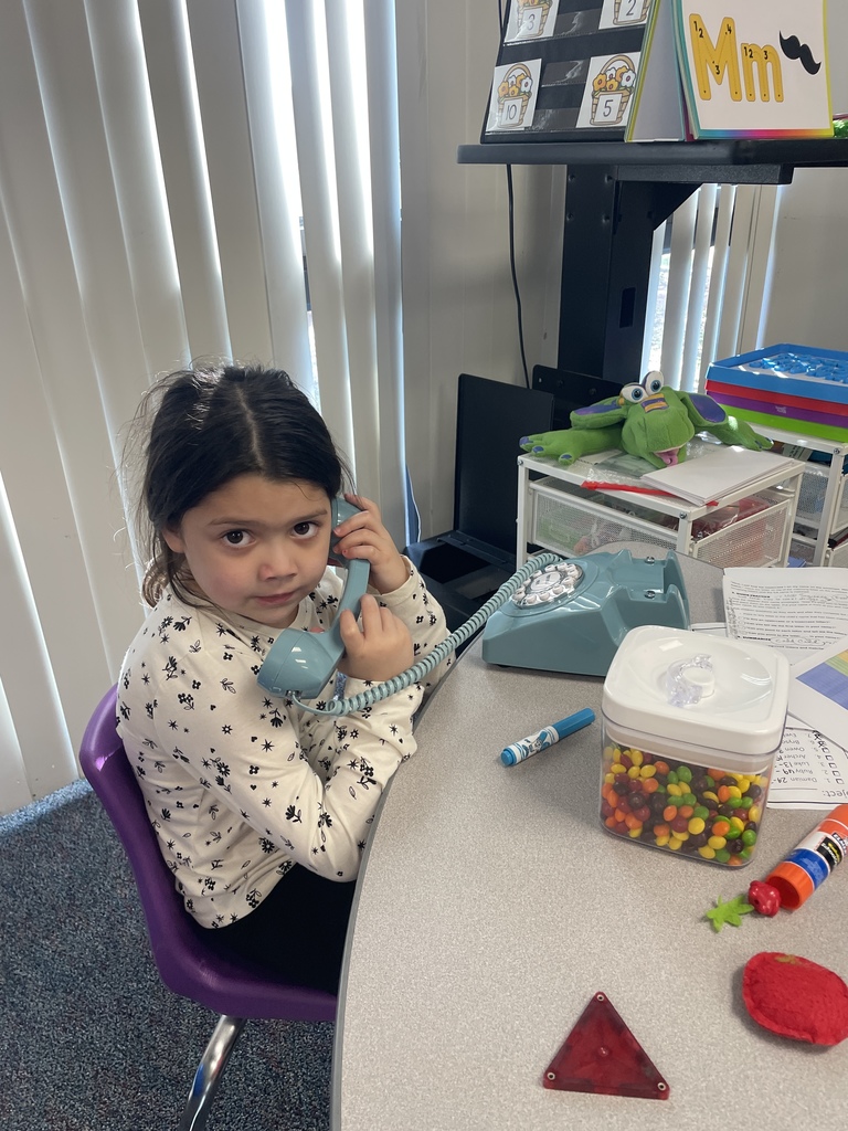 Who knew "work" could be this much fun? In our Pre-K classroom, center time is where the magic happens. Whether they are building architectural masterpieces with blocks, practicing fine motor skills with LEGOs, or developing social-emotional language over a "phone call," our students are learning through every single interaction. We aren't just playing; we’re building the foundation for a lifetime of curiosity!