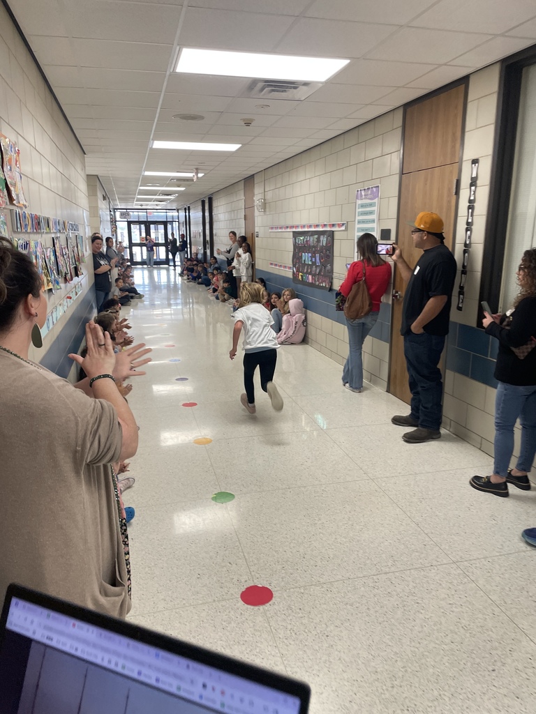Our hallway was buzzing with excitement! Just before the break, we celebrated our third AR Parade of the year! There is nothing quite like the energy of our students being cheered on as they earn those "Super Reader" shirts. We are so proud of the hard work and miles of pages these students have covered. We only have one parade left for the school year—let’s keep that reading momentum going, Rancho Isabella!