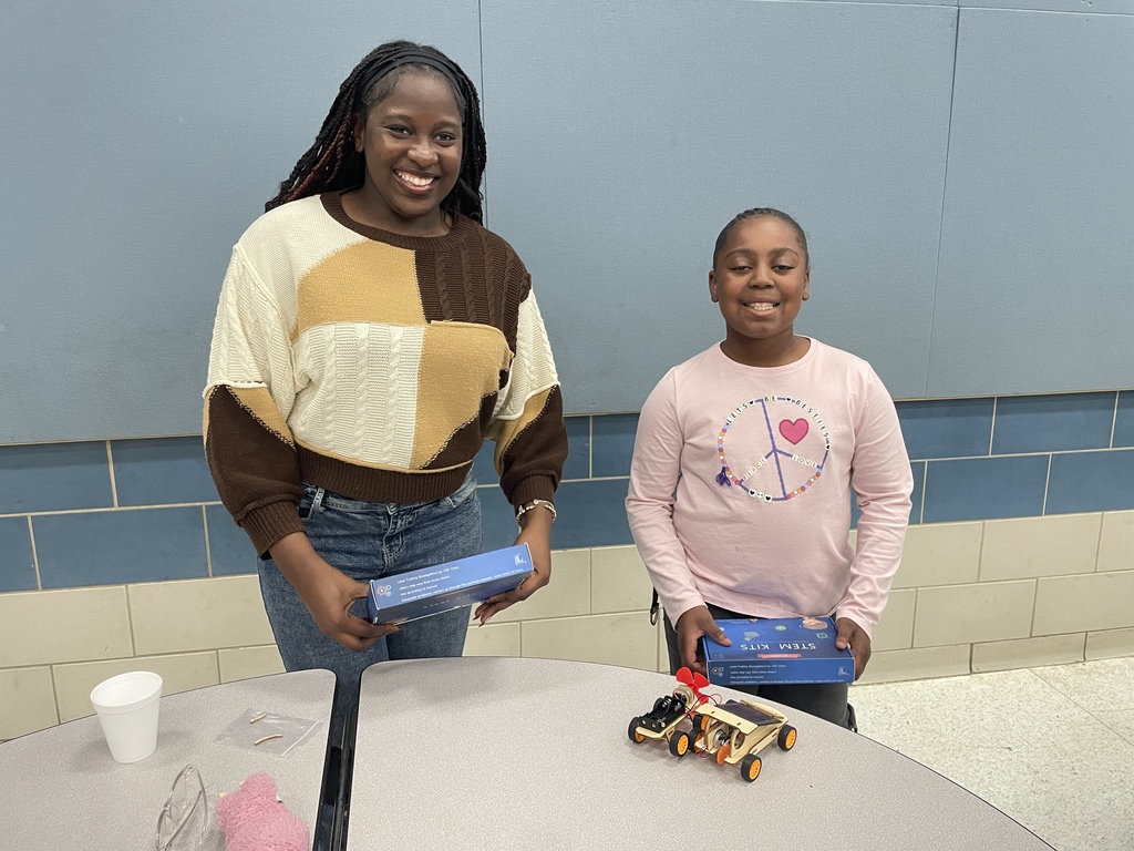 Science in action! Our 5th graders are diving deep into their STEM kits with a little help from their high school friends. From wooden rotors to solar-powered wheels, the Power Bugs Club is buzzing with creativity today!