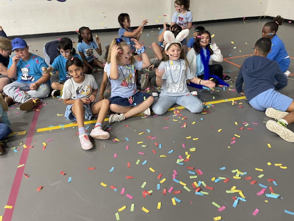 To kick off the first STAAR testing week of the season, our entire school family lined the hallways to cheer on our amazing 3rd, 4th, and 5th graders. From a surprise letter of encouragement from LeBron James to heartwarming videos from parents and teachers, our students know they have a whole village behind them.  A huge thank you to the Junior High cheer and dance teams for bringing the hype! We are so proud of our testers—you’ve got this!