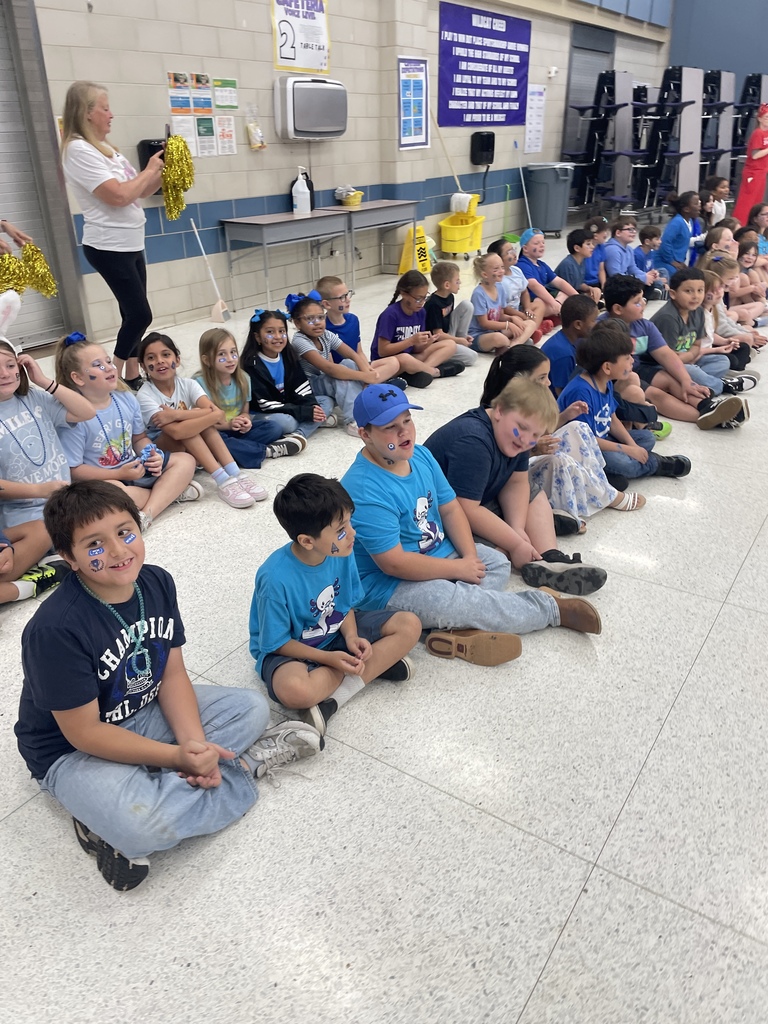 To kick off the first STAAR testing week of the season, our entire school family lined the hallways to cheer on our amazing 3rd, 4th, and 5th graders. From a surprise letter of encouragement from LeBron James to heartwarming videos from parents and teachers, our students know they have a whole village behind them.  A huge thank you to the Junior High cheer and dance teams for bringing the hype! We are so proud of our testers—you’ve got this!