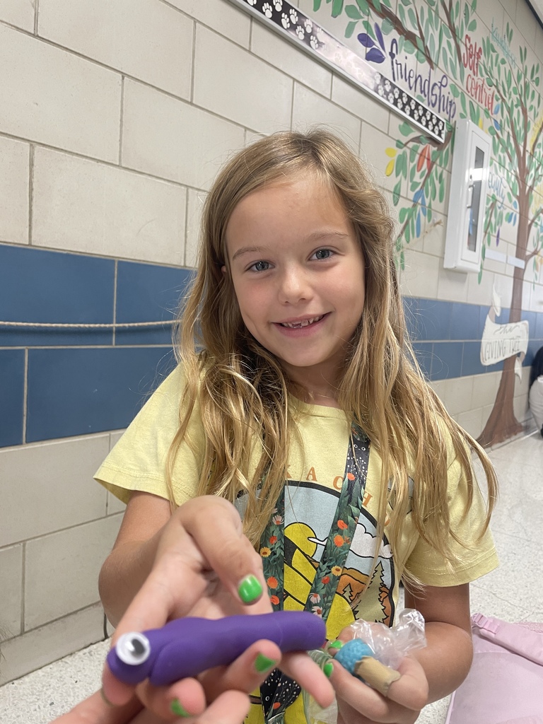 Learning is "shaping" up to be a lot of fun in Mrs. Aaron’s second-grade math class! Students got creative with clay, crafting their very own snakes to explore the world of measurement. From "teeny-tiny" to "extra long," these hands-on masterpieces helped us visualize and compare lengths in the most colorful way possible!
