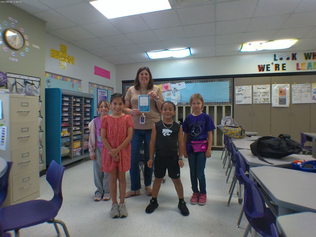 Hard work looks good on you! We are so proud of the determination this student showed today. Whether it’s mastering a new skill or showing great character, these are the moments that make our school shine. Join us in cheering him on! 