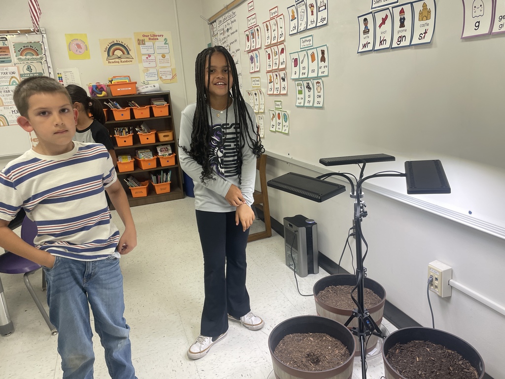 From soil to sprout! Our 2nd graders are getting a front-row seat to the life cycle of plants. Mrs. Walker-Campos has her science classes busy measuring, watering, and monitoring their new classroom garden. It’s more than just growing food; it’s about patience, observation, and discovery.