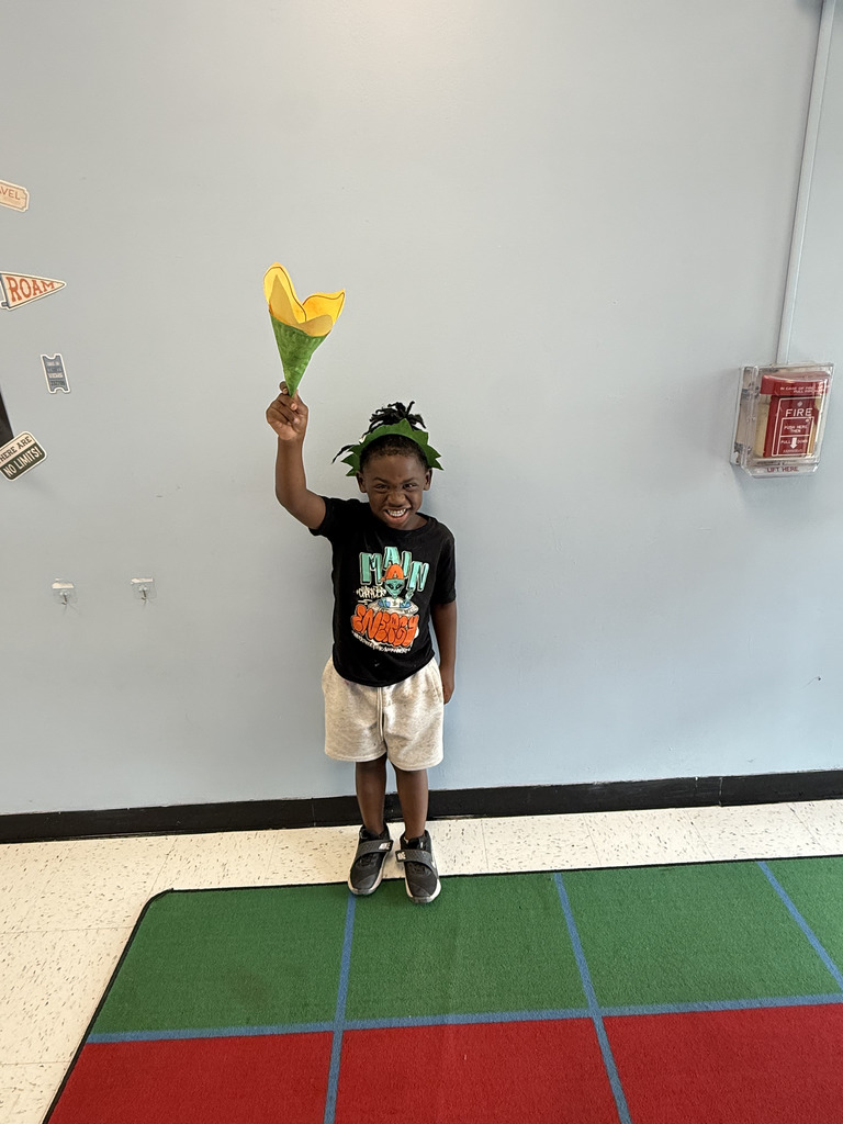 Our Kinder students had a 'torch-bearing' good time learning about American symbols. Check out these mini Lady Liberties showing off their handmade crowns and torches. We think they’re doing a monumental job!