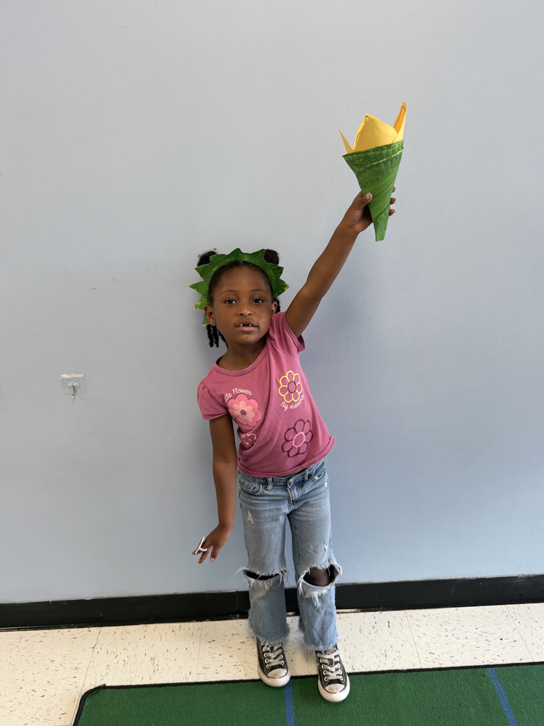 Our Kinder students had a 'torch-bearing' good time learning about American symbols. Check out these mini Lady Liberties showing off their handmade crowns and torches. We think they’re doing a monumental job!