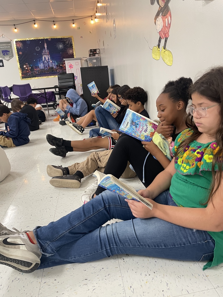 One book, one school, one big adventure!   There is something truly magical about an entire school community sharing the same story. Our 4th graders spent some time today reading "Gracie Under the Waves" together as a grade level. To make the chapters come to life, they even got to sample some of the drinks mentioned in the book !   We are so excited to be reading one of next year’s Bluebonnet Award books to 3rd- 5th graders a head start for next year. Ask your kiddo tonight what their favorite part of the story is so far!