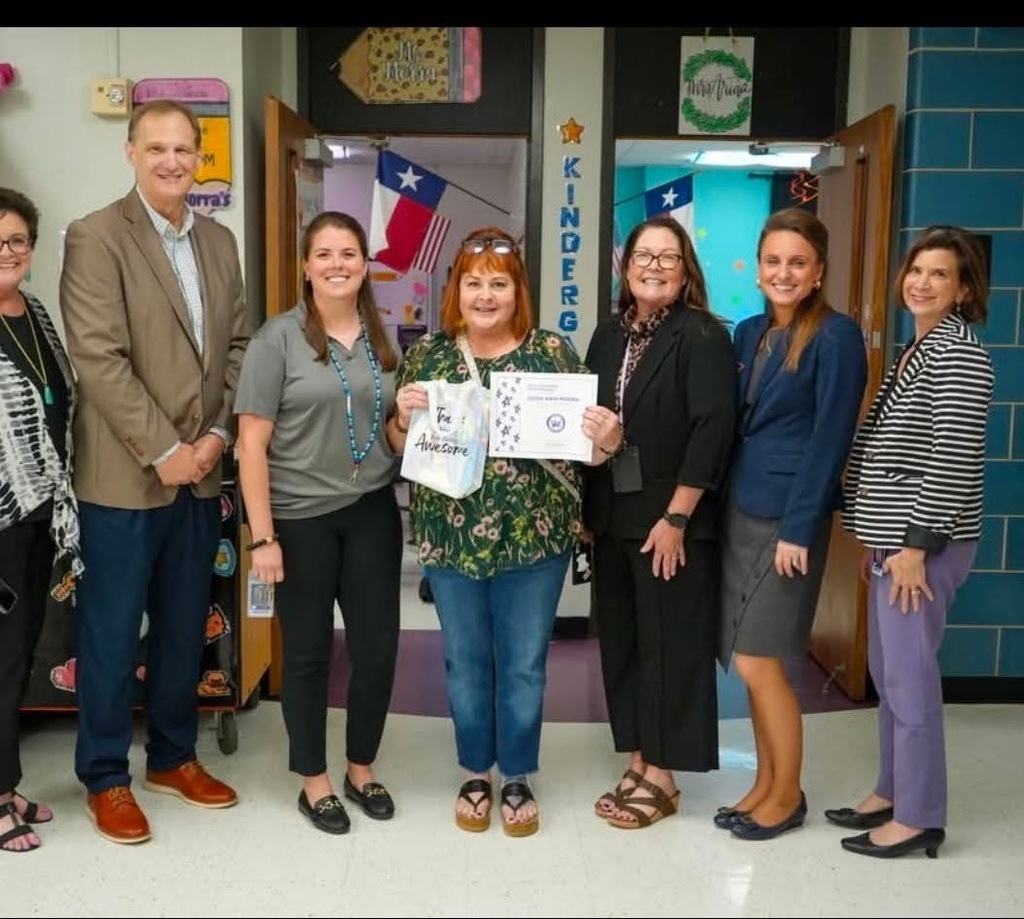 We are thrilled to announce our Star Teacher of the Month Leigh Morra! This award recognizes the heart, soul, and hard work that goes into making our school a second home for our students.  Watching our educators go above and beyond is a daily inspiration. Please join us in the comments by sharing a favorite memory or a "thank you" for this month’s recipient!