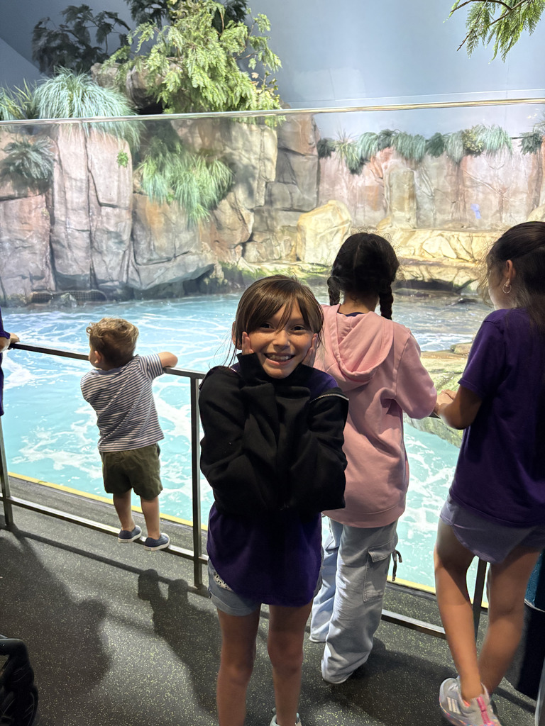 Deep dives and giant discoveries! Our 4th graders took over Moody Gardens Aquarium, getting up close with everything from mesmerizing jellyfish to our favorite feathered friends in the penguin exhibit. Seeing their faces light up as they connect their classroom lessons to the real world is what it’s all about!