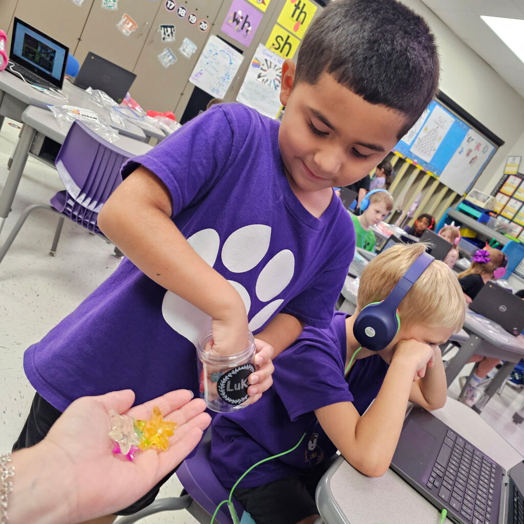Hard work pays off in Ms. Morra’s kindergarten class! ⭐️ Our little leaders are earned stars all week by making great choices, practicing kindness, and following our PBIS goals. Trading them in for special rewards is the best part of the day!