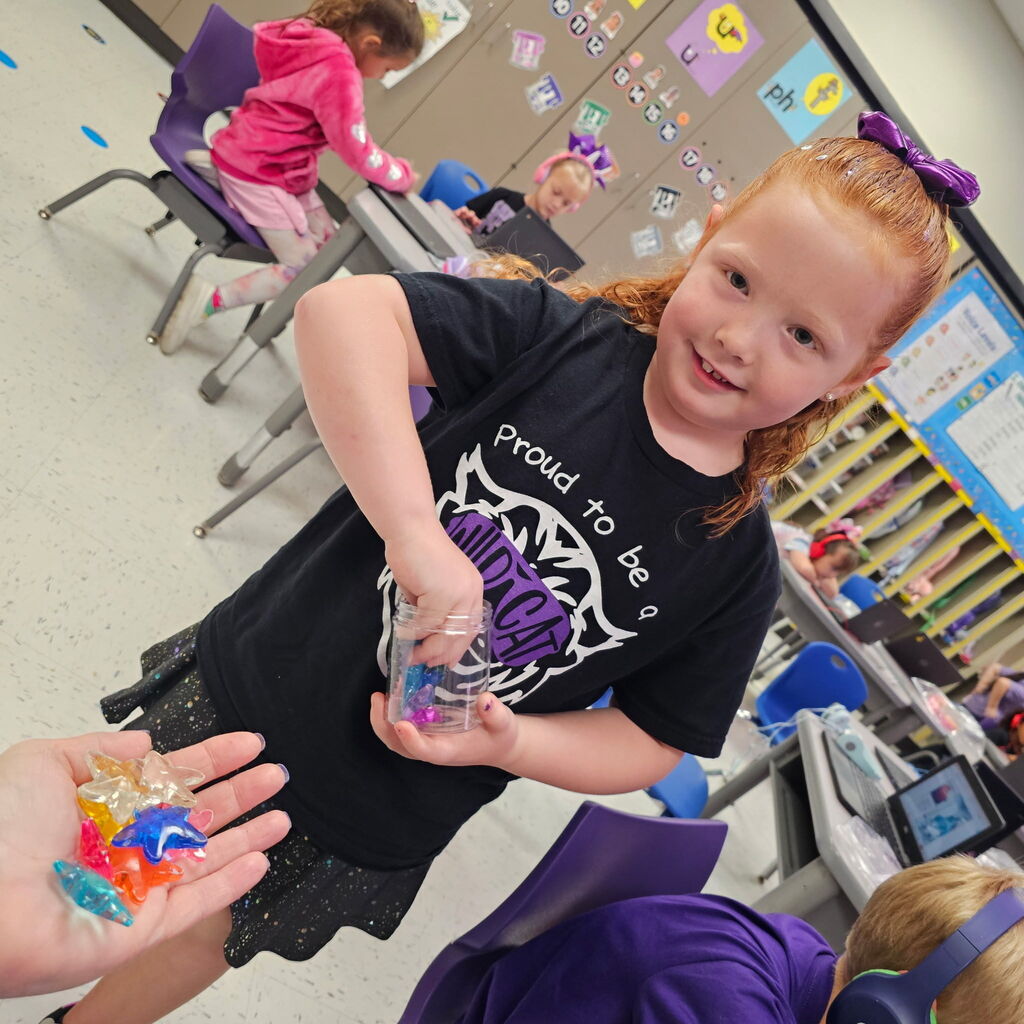 Hard work pays off in Ms. Morra’s kindergarten class! ⭐️ Our little leaders are earned stars all week by making great choices, practicing kindness, and following our PBIS goals. Trading them in for special rewards is the best part of the day!