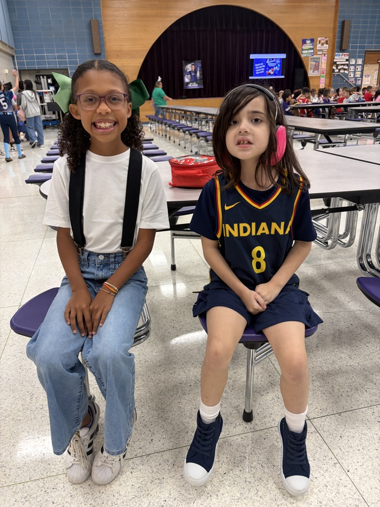 Brains or brawn? Why not both! Our students had so much fun bringing out their best athletic jerseys and classic nerd attire for Nerds vs. Jocks Day today!