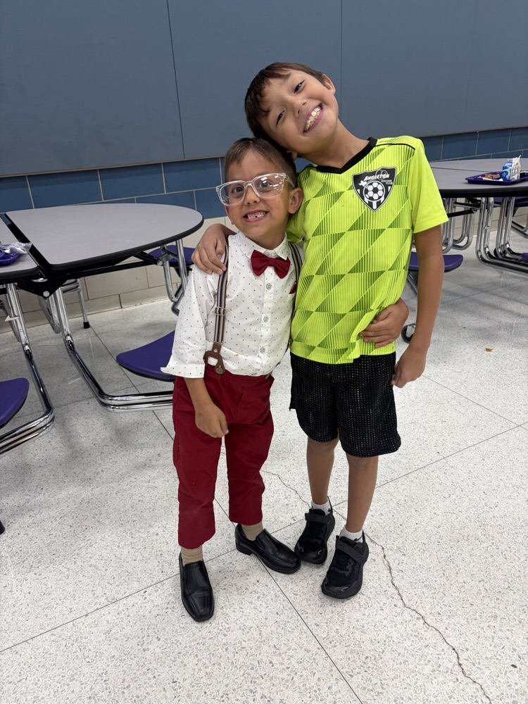 Brains or brawn? Why not both! Our students had so much fun bringing out their best athletic jerseys and classic nerd attire for Nerds vs. Jocks Day today!