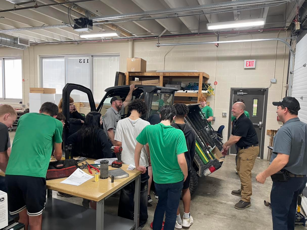 Koenig service side by side