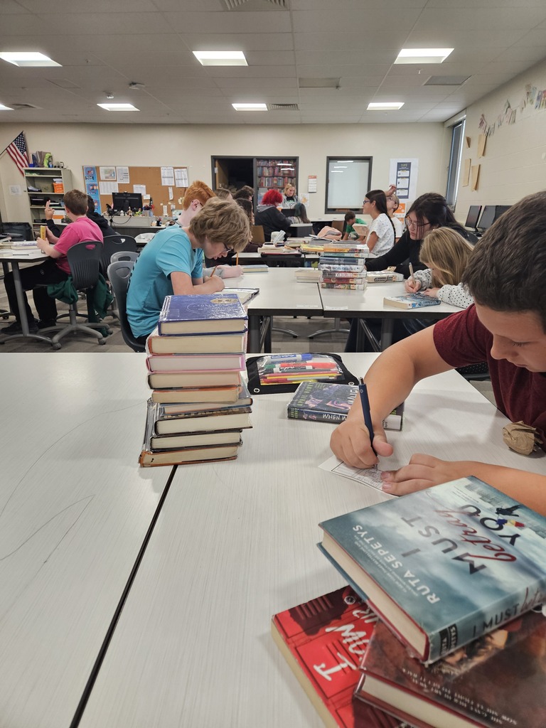 Middle school students kicked off the school year with a trip to the Instructional Media Center (IMC) for a library orientation and hands-on "Book Look." After exploring more than 100 books, students crafted personalized reading list bookmarks complete with colorful tassels. These custom guides will help keep students turned to the right page all year long!