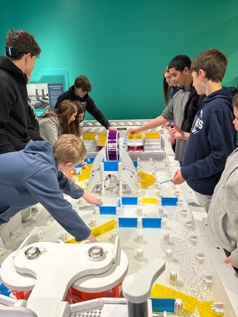 students at the National Mississippi River Museum & Aquarium