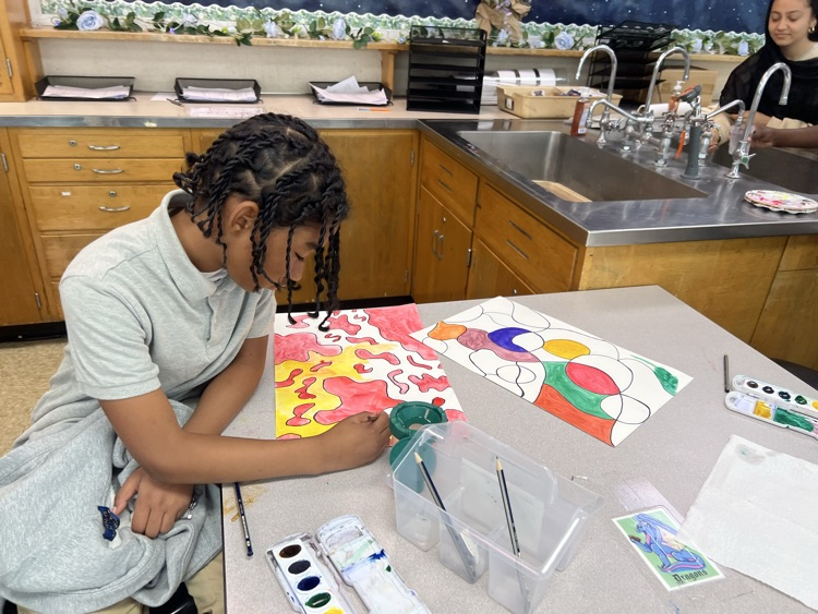 Mindful art in the making! ✍️ Art students are diving into the beautiful world of Zentangle patterns. It’s incredible to see them transform simple lines and shapes into intricate, stunning sketches. #aacpsawesome #belonggrowsucceed 