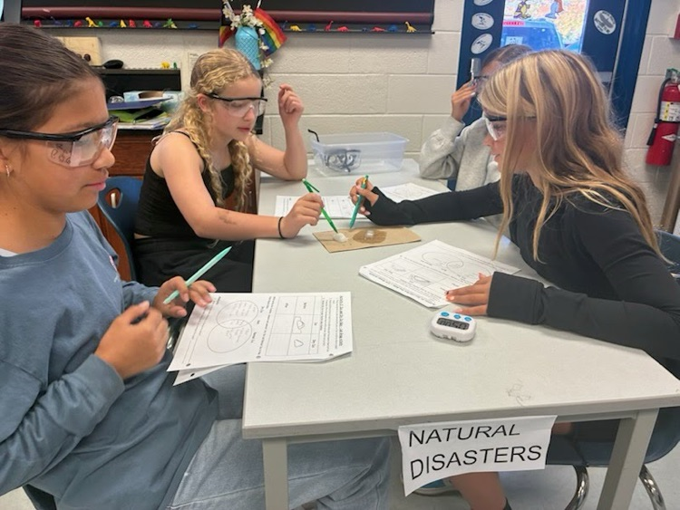 Spooky Smokin’ Dry Ice Lab