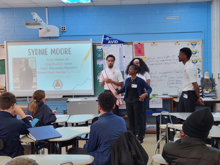 Morgan students presenting.