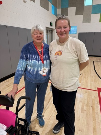 Photo of Dottie and Noami Christianson- Teacher assistants