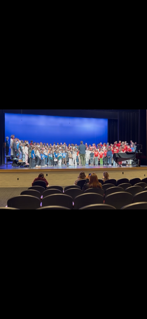 choral students singing 