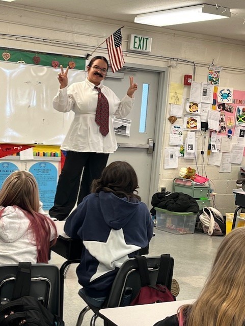 Sra Rodriguez asSteve Harvey