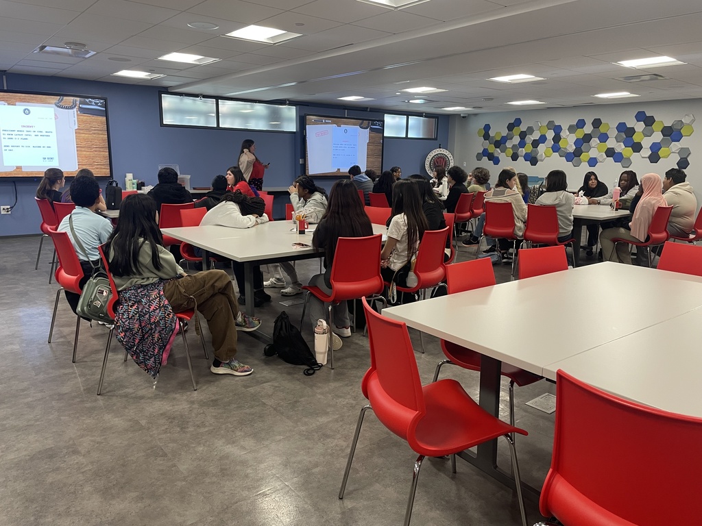 AMS Students at Spy Museum