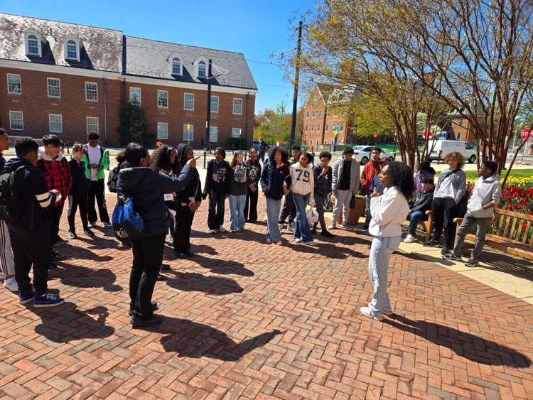 tour guide speaking to group 