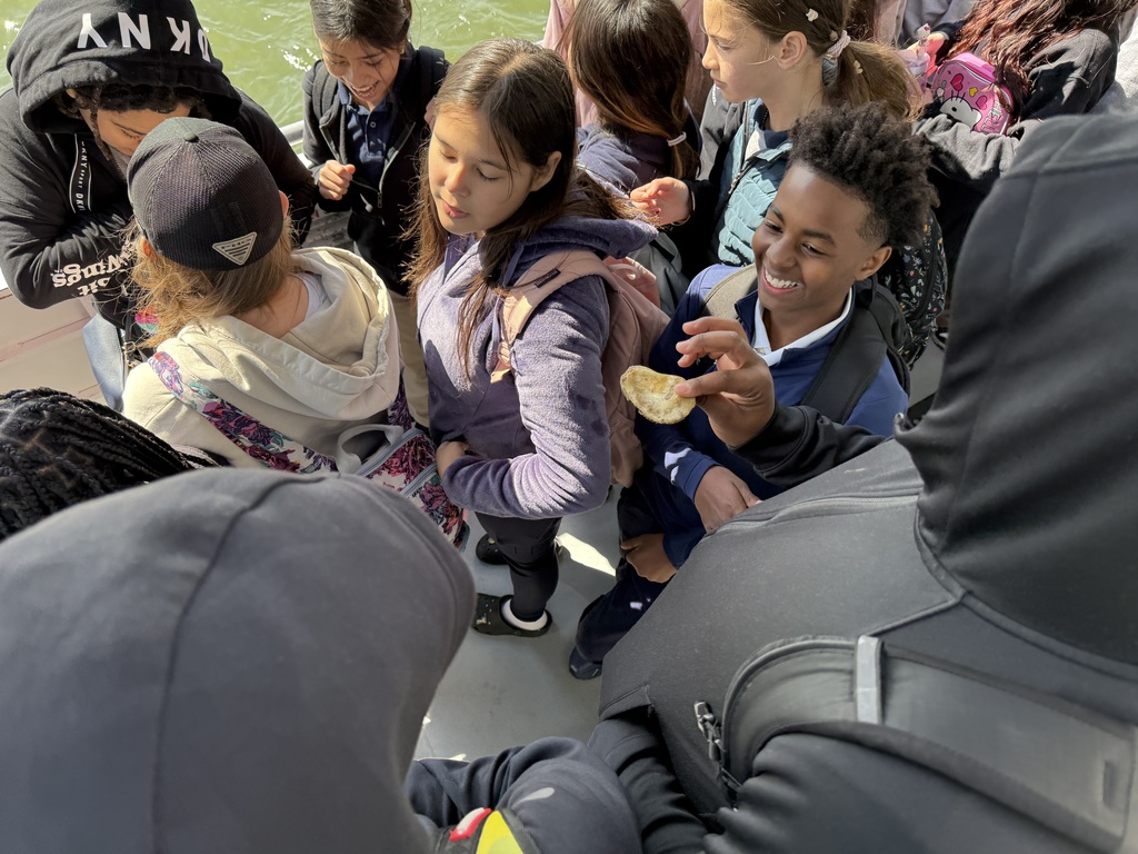 6th graders at ANNAPOLIS MARITIME MUSEUM