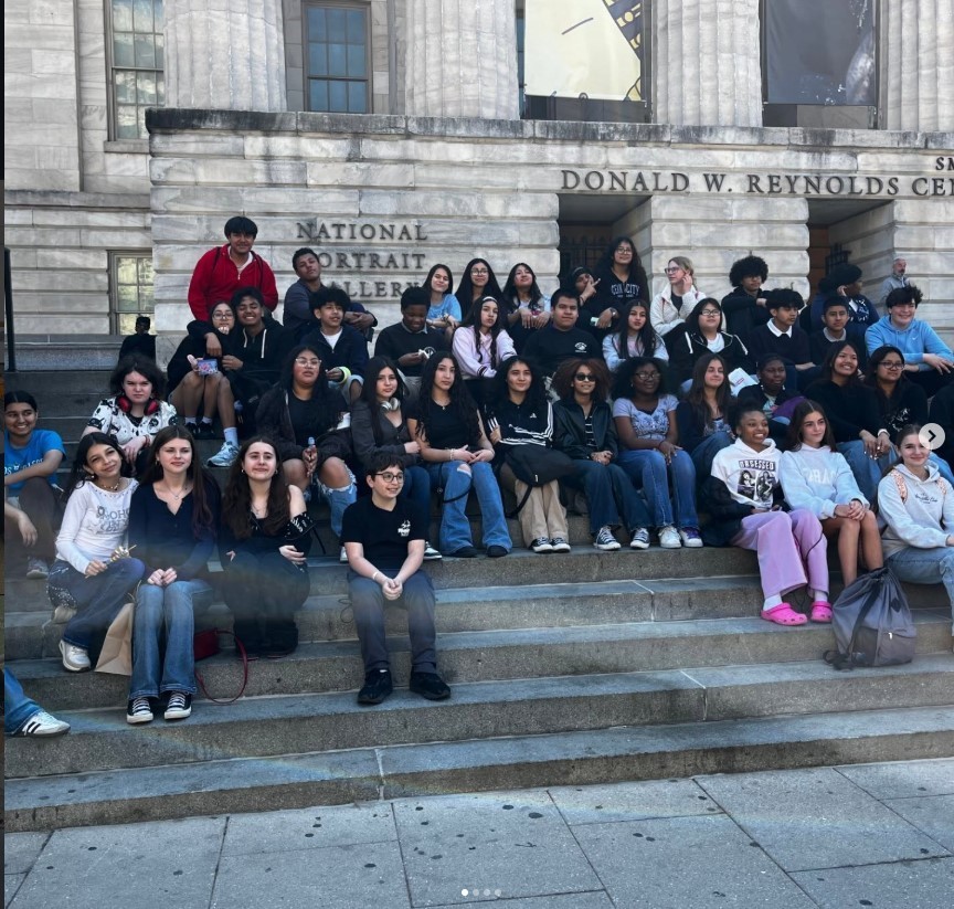 AMS Students at Portrait Gallery